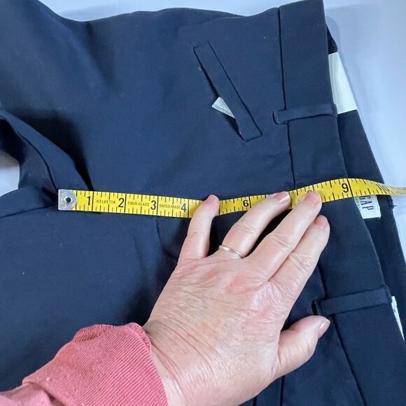 Gap size 8 NWT cropped skinny ankle mid rise stretch. - Picture 4 of 10